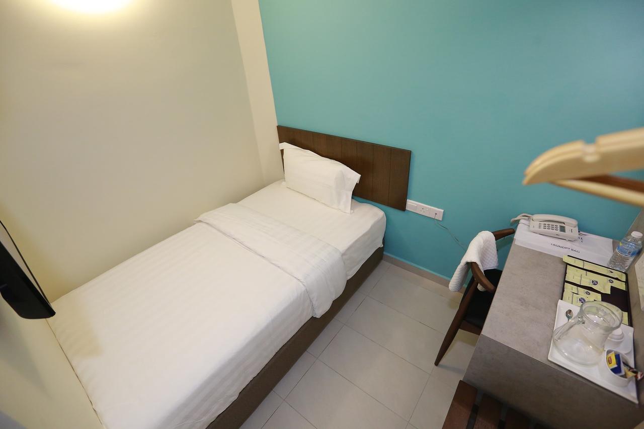 קואנטאן Pantai Regal Boutique Hotel מראה חיצוני תמונה