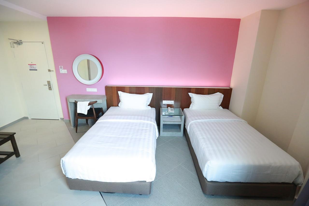 קואנטאן Pantai Regal Boutique Hotel מראה חיצוני תמונה