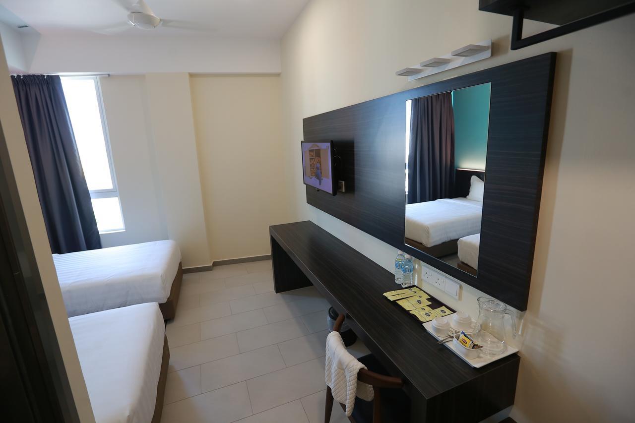 קואנטאן Pantai Regal Boutique Hotel מראה חיצוני תמונה